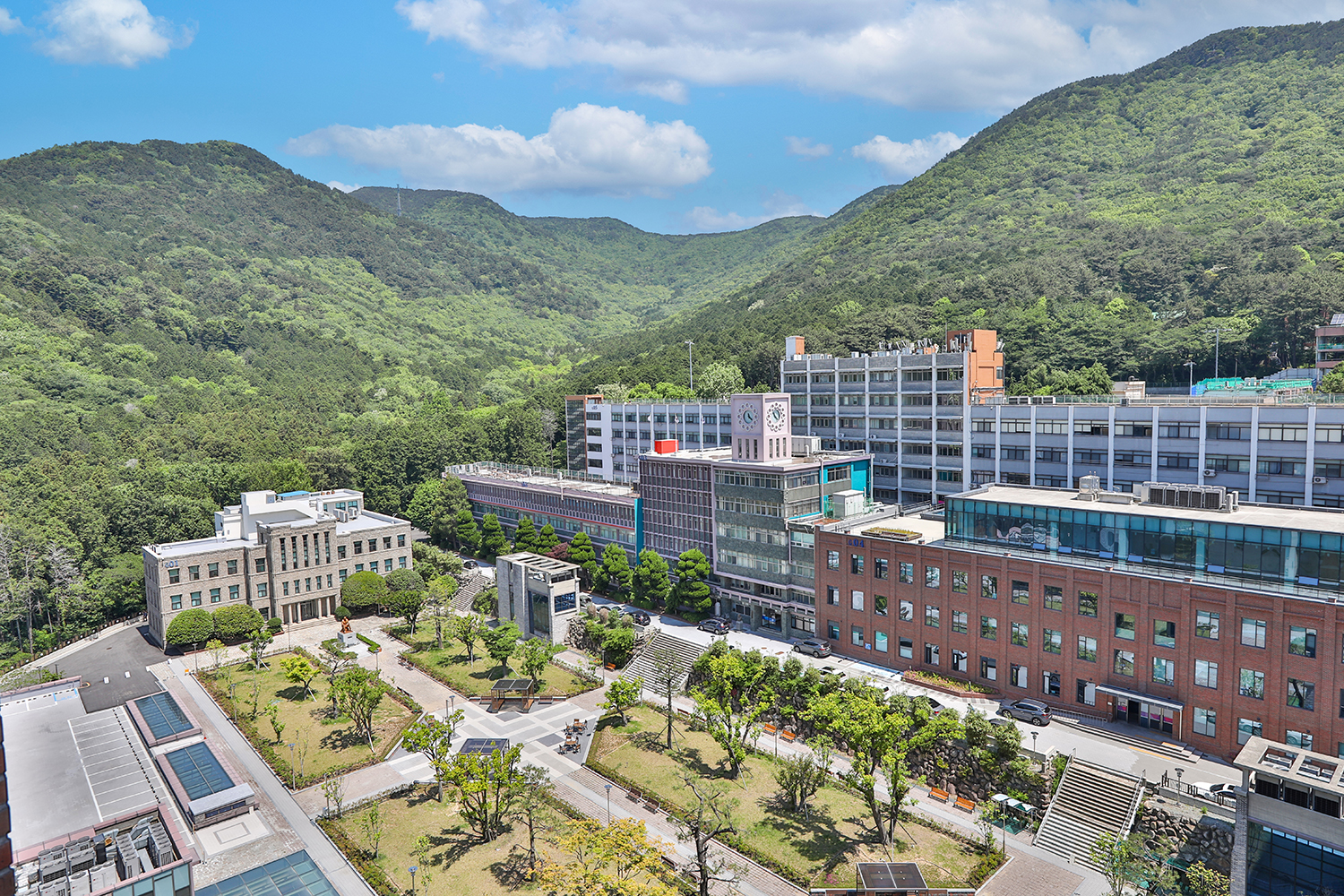 동아대학교 구덕캠퍼스 전경
